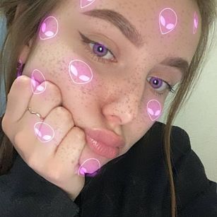 Model - zendayaaa1 anal