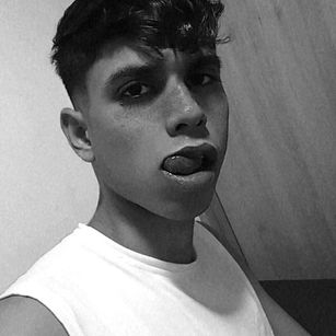 Model - andrew jonson cuum