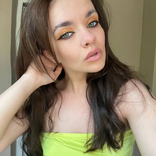 Model - SweetElliee goodmood