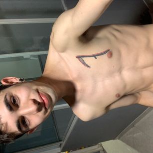 Model - ADAM BORGES dp