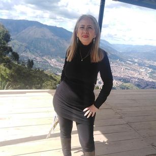 Model - Lucy Belle anal