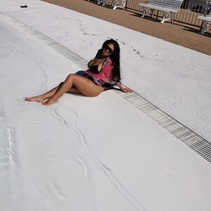 Model - Lexi Brooks feet