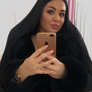 Model - Lexi Brooks young