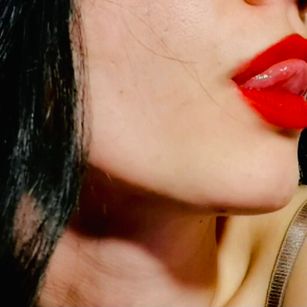 Model - AlisaiKot Hot