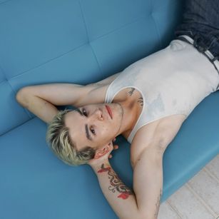 Model - austinbastet white