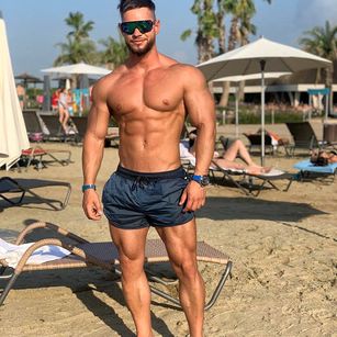 Model - marcobadass bigass