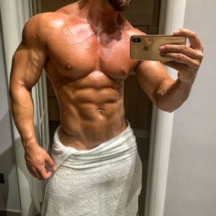 Model - marcobadass abs