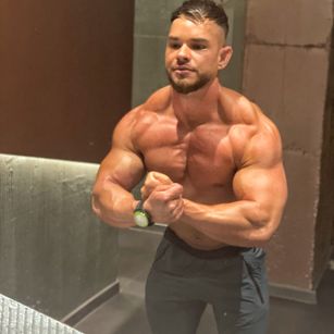 Model - marcobadass muscleass