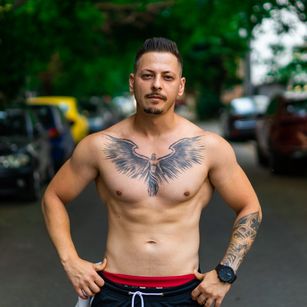 Model - ApolloHunt sensual