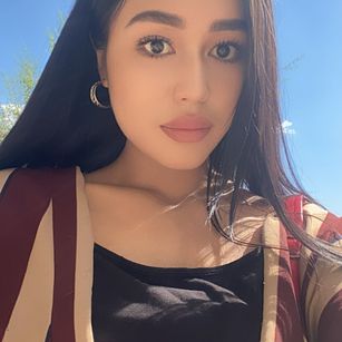 Model - LuxSonni fetish