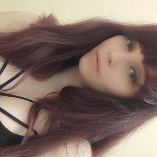 Model - Nicole striptease