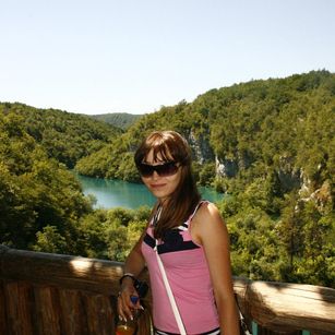 Model - Nicole lesbianshow