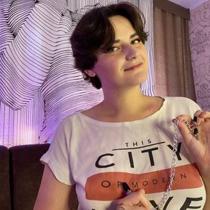 Model - Lea Teras smart