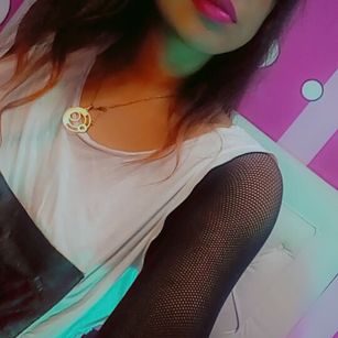 Model - nahomiii delicada