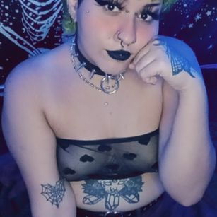 Model - Valerie Rose thick