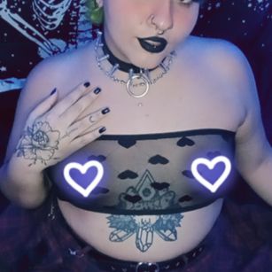 Model - Valerie Rose goth