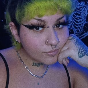 Model - Valerie Rose thick