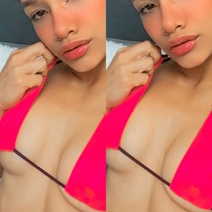 Model - SofiRivers tits