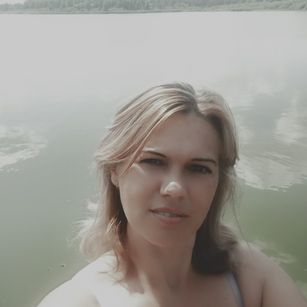 Model - SelanesaJane beautiful