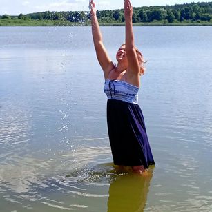 Model - SelanesaJane cute