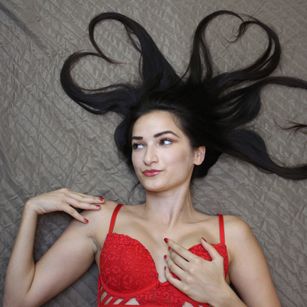 Model - Chloe amp Mia sph