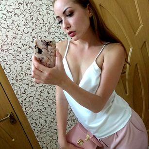 Model - Young Fox dominatrix