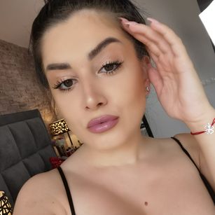 Model - Eva Banks femdom