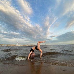 Model - Annet Blonde