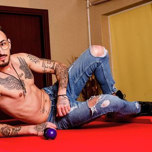 Model - Badfuckerr edging