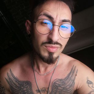 Model - Badfuckerr cam2cam