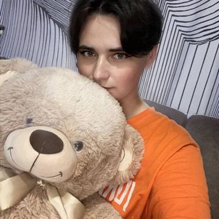 Model - Lea Teras speak