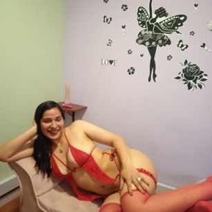 Model - shopia.cami ardiente