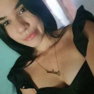 Model - Ary lhay latina