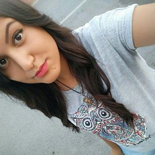 Model - AniCutie kissyou