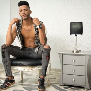 Model - GerardLee anal