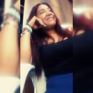 Model - Charlotte twerking