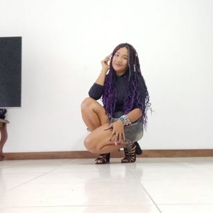 Model - Charlotte anal