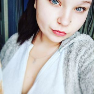 Model - ShyStrawberry kinky