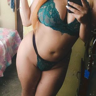 Model - BustyNatural4U young