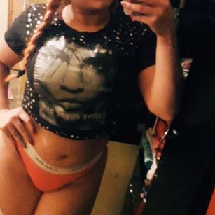 Model - BustyNatural4U oil