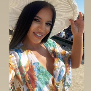 Model - AlyssaDawn curvy