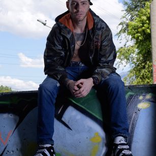 Model - Jhordan slave