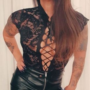 Model - Jade smoking