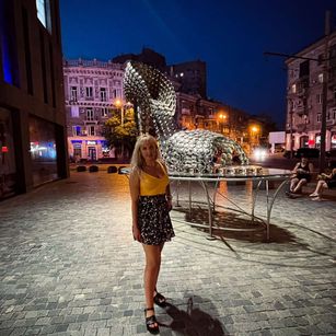 Model - PregnantBelly talk