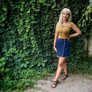 Model - PregnantBelly talk