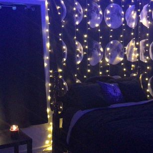 Model - Simone Savage findom