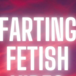 Model - Simone Savage strapon