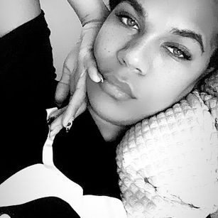 Model - BlackVelvetX squirt