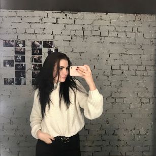 Model - Effie Grayy smalltits