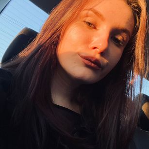 Model - Effie Grayy bush